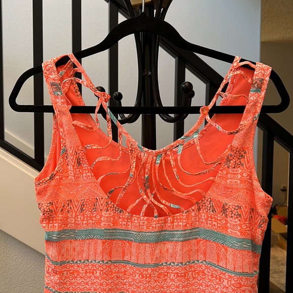 Fun back dress - Picture 2 of 2